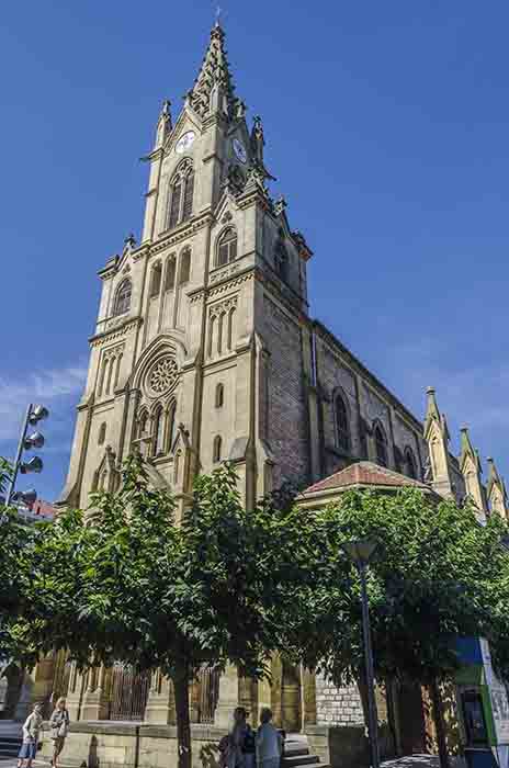 Guipúzcoa - San Sebastián 069 - parroquia San Ignacio.jpg